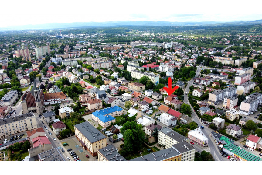jasielski, Jasło, OKAZAŁA KAMIENICA W ŚCISŁYM CENTRUM JASŁA, UL. UJEJSKIEGO